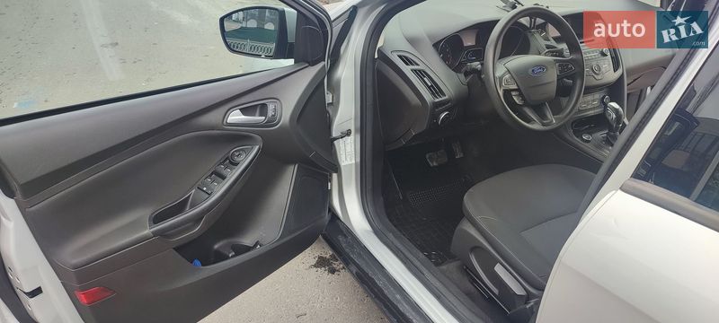 Седан Ford Focus 2016 в Киеве