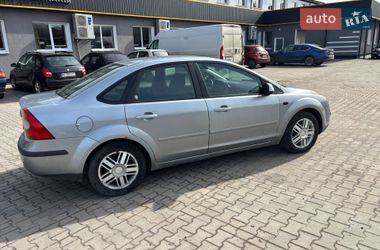 Седан Ford Focus 2005 в Великих Мостах