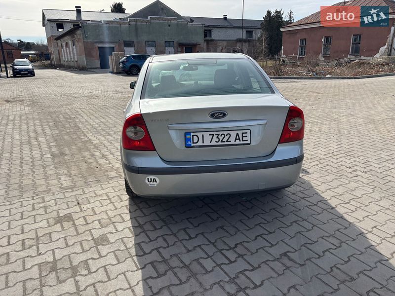 Седан Ford Focus 2005 в Великих Мостах