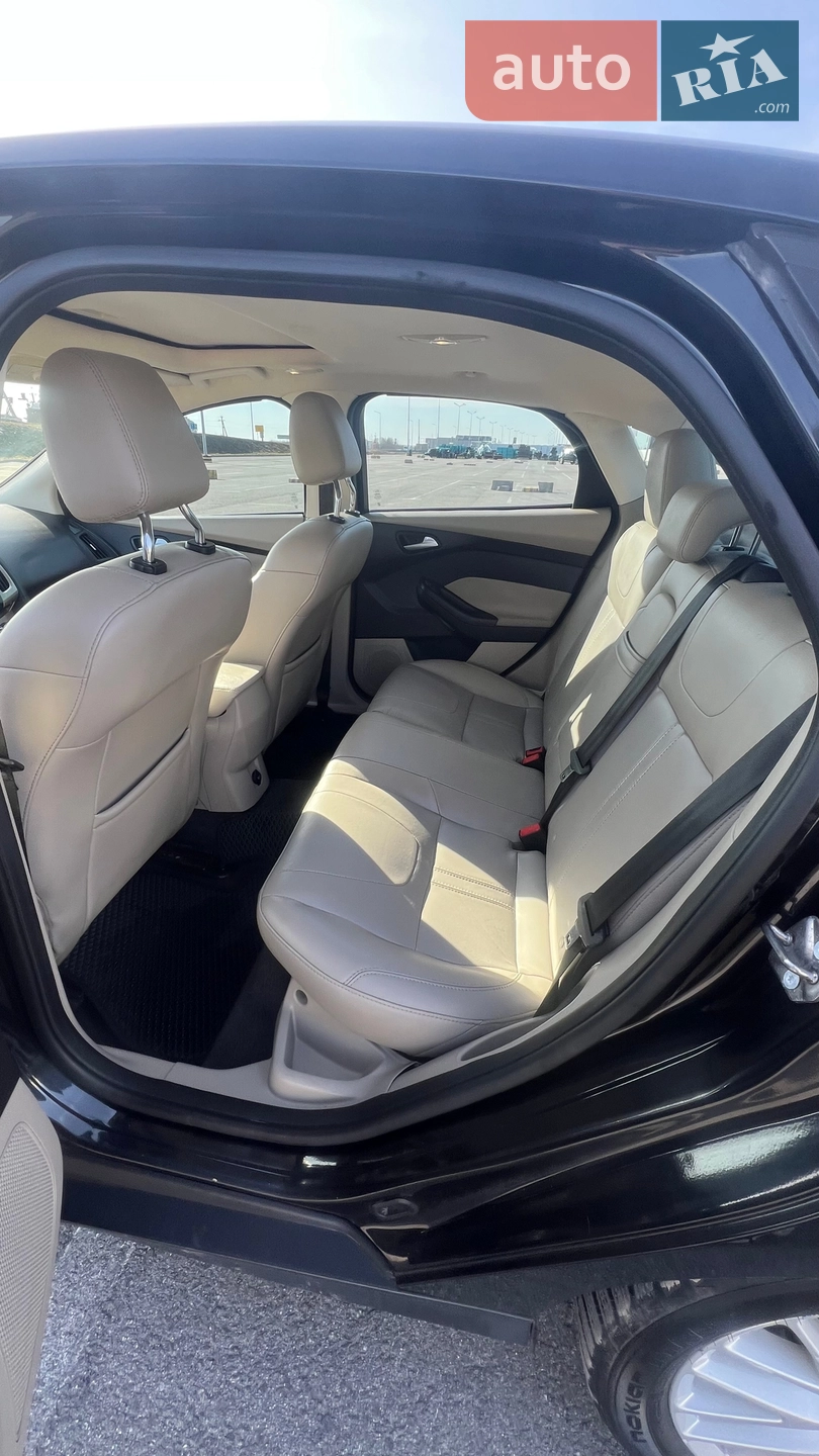 2011 Ford Focus - мініатюра 18