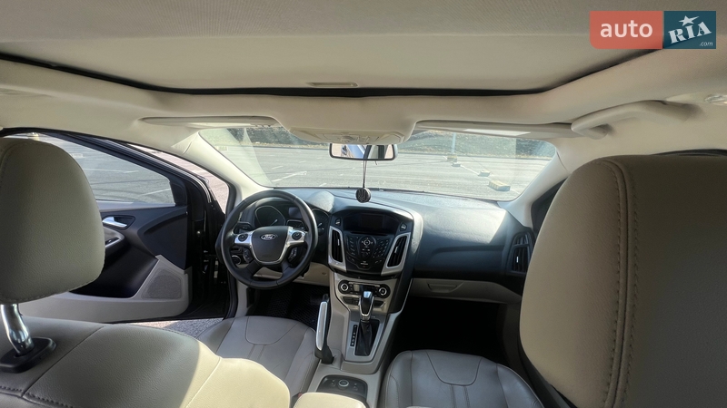 Седан Ford Focus 2011 в Львове