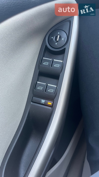 Седан Ford Focus 2011 в Львове