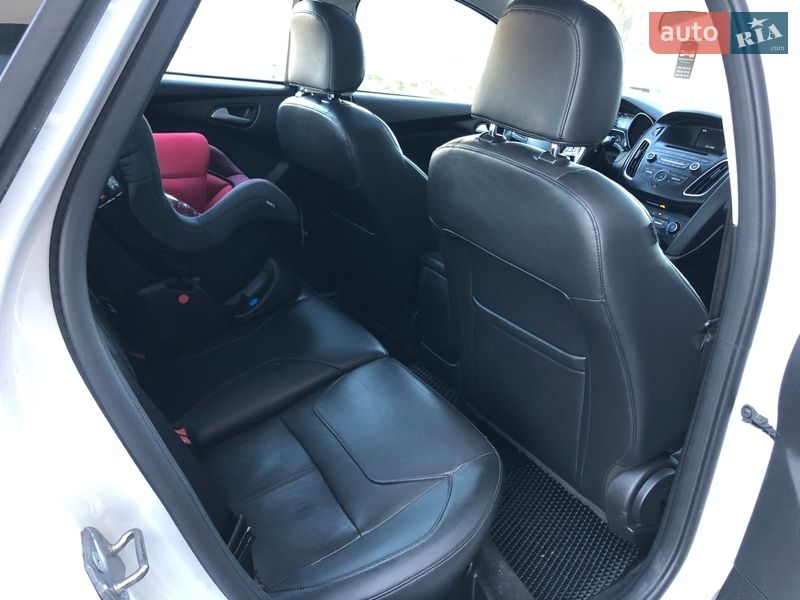 Хэтчбек Ford Focus 2015 в Львове