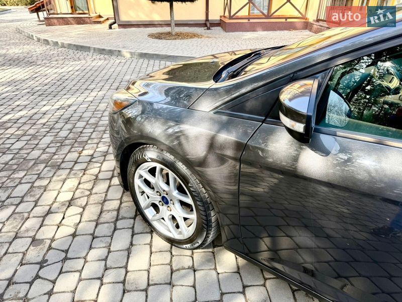 Седан Ford Focus 2015 в Луцке