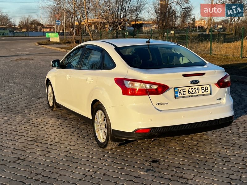 Седан Ford Focus 2013 в Новомосковске фото 6 Седан Ford Focus 2013 в Новомосковске