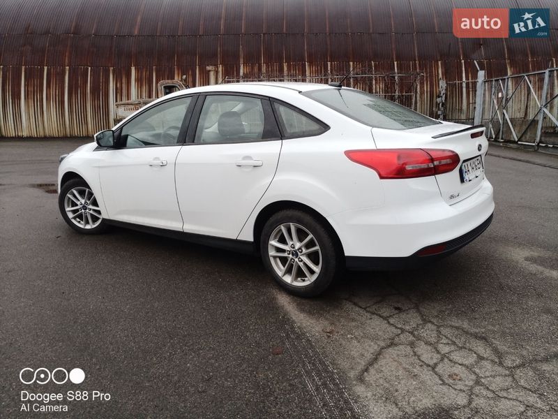 Седан Ford Focus 2015 в Киеве