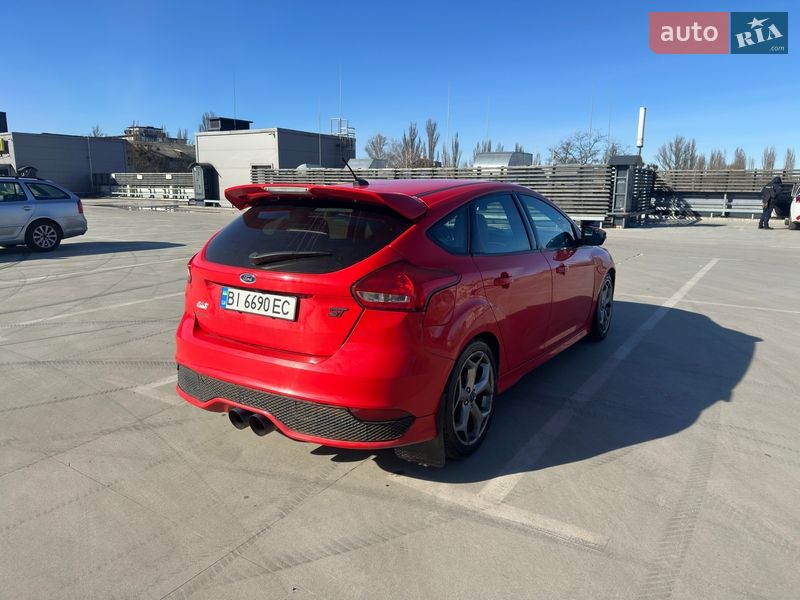 Хетчбек Ford Focus 2016 в Києві