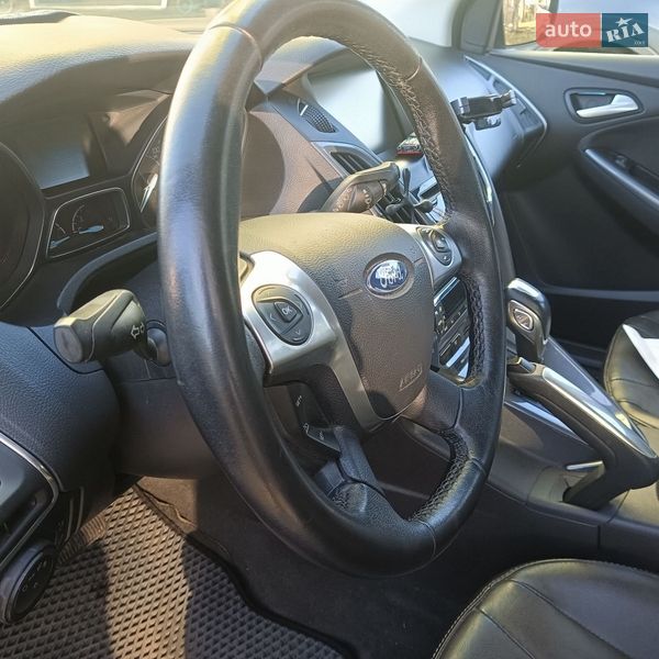 Хэтчбек Ford Focus 2013 в Киеве