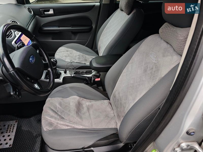 Хэтчбек Ford Focus 2010 в Харькове