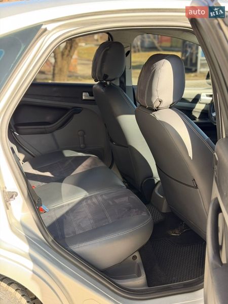 Хэтчбек Ford Focus 2008 в Харькове