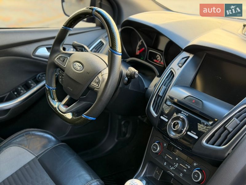 Хэтчбек Ford Focus 2015 в Одессе