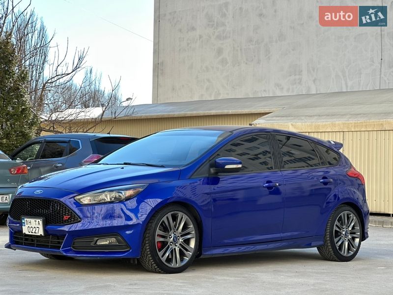 Хэтчбек Ford Focus 2015 в Одессе