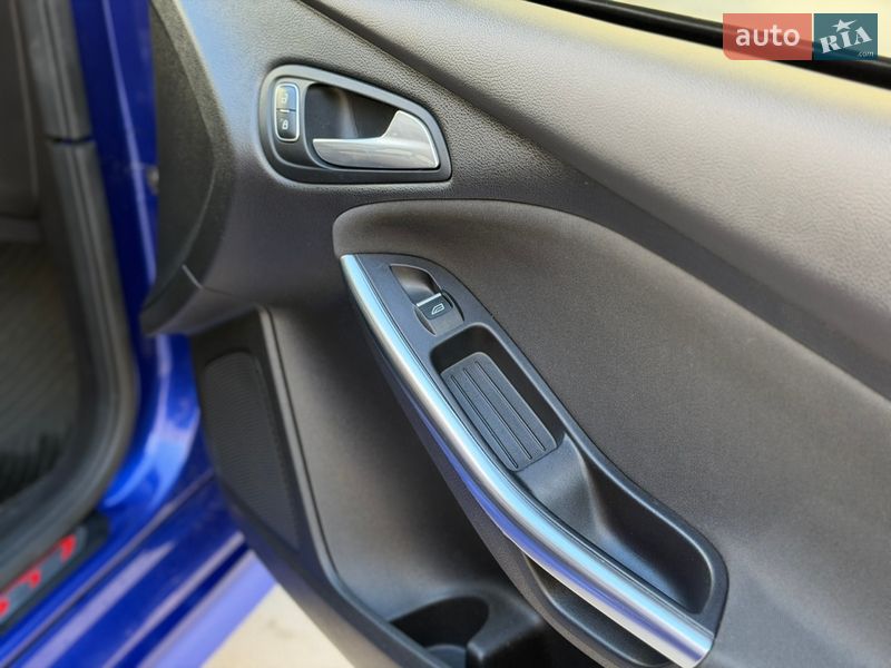 Хэтчбек Ford Focus 2015 в Одессе