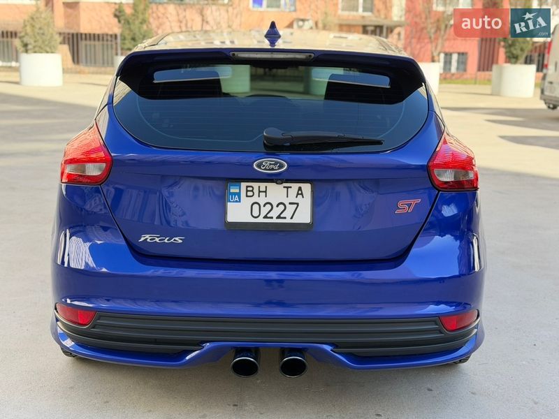 Хэтчбек Ford Focus 2015 в Одессе