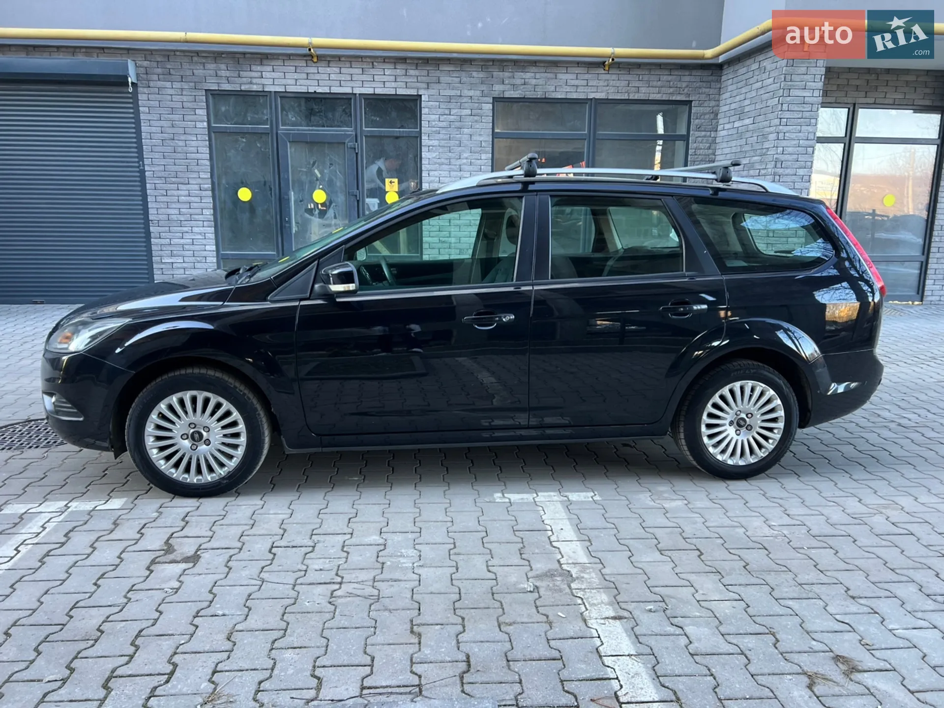 2010 Ford Focus - мініатюра 9