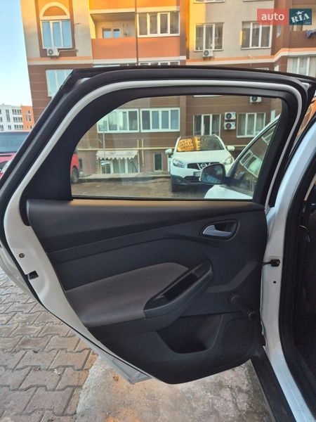 Хэтчбек Ford Focus 2014 в Киеве