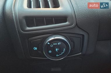 Хэтчбек Ford Focus 2014 в Киеве