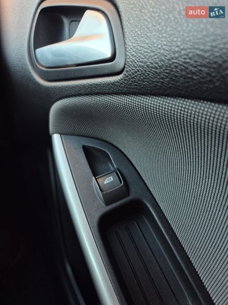 Хэтчбек Ford Focus 2014 в Киеве