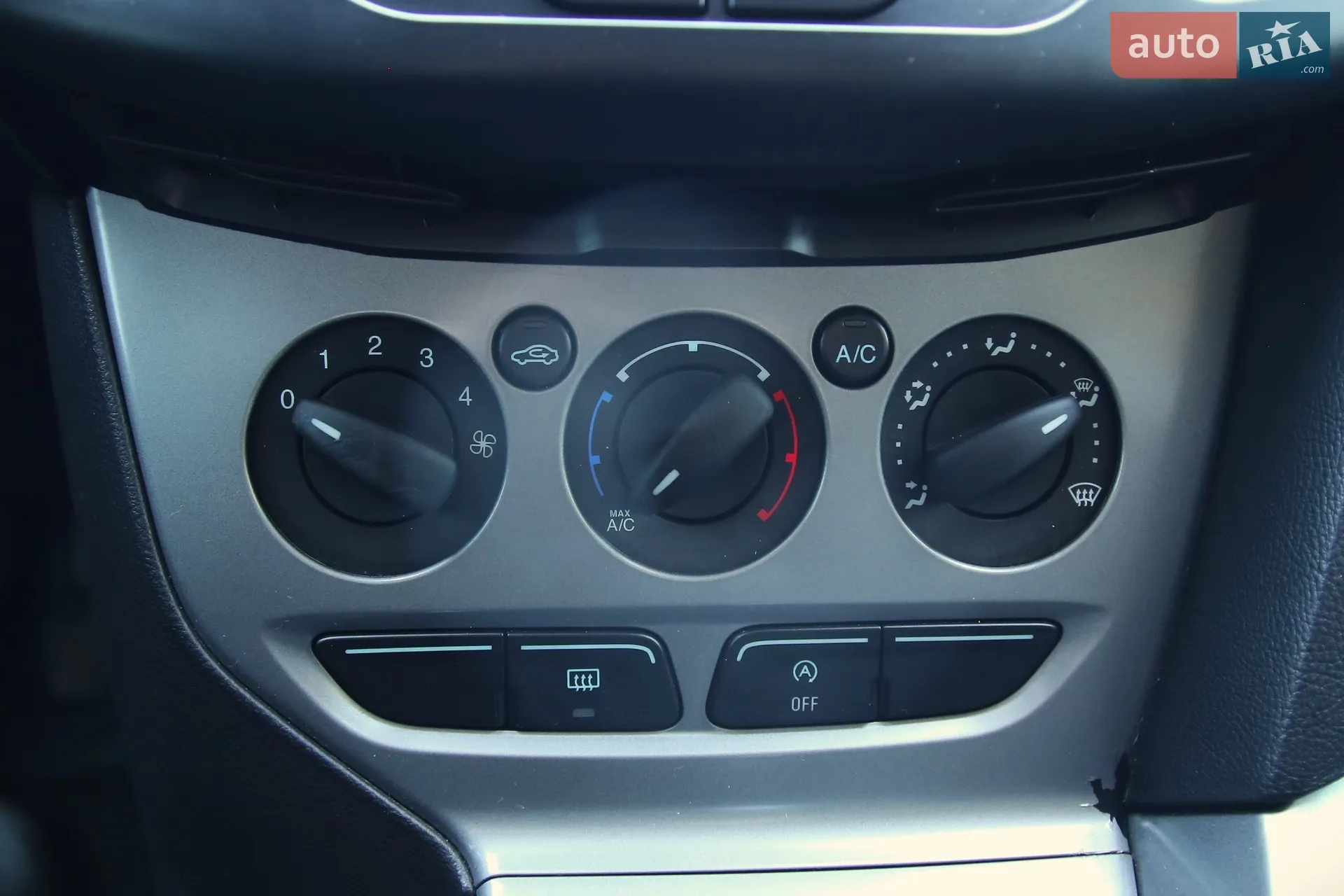 2013 Ford Focus - мініатюра 16