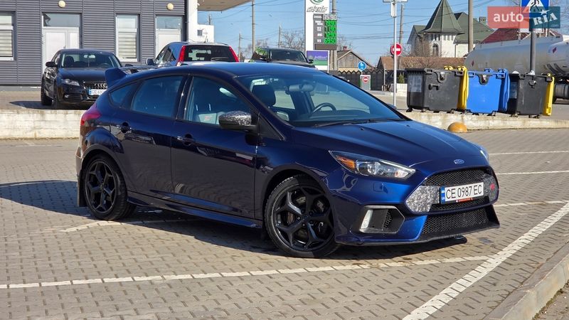 Хэтчбек Ford Focus 2015 в Черновцах