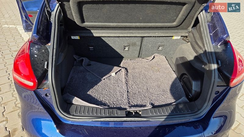 Хэтчбек Ford Focus 2015 в Черновцах