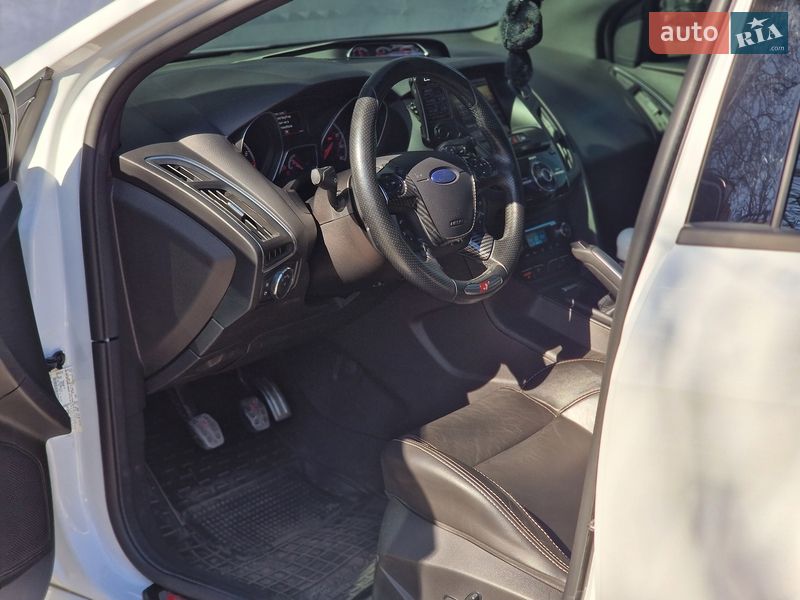 Хэтчбек Ford Focus 2013 в Одессе