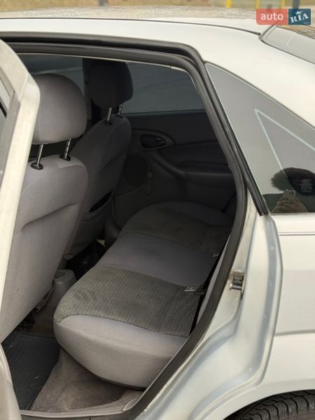Седан Ford Focus 2003 в Днепре