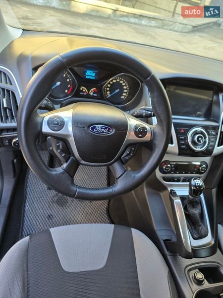 Хэтчбек Ford Focus 2013 в Киеве