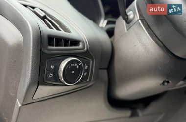 Хэтчбек Ford Focus 2015 в Львове