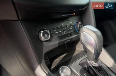 Хэтчбек Ford Focus 2015 в Львове