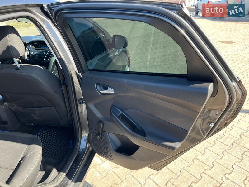 Хетчбек Ford Focus 2017 в Житомирі
