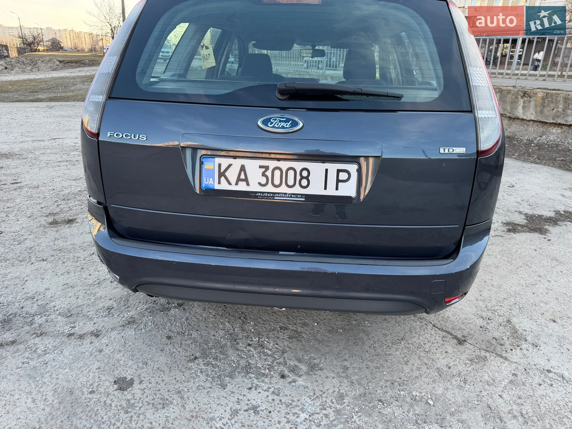 2010 Ford Focus - мініатюра 11