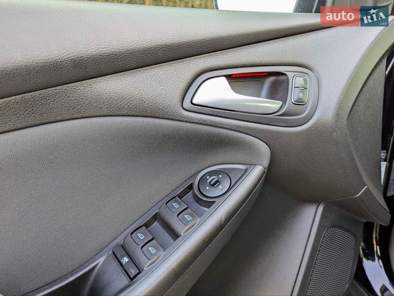 Хэтчбек Ford Focus 2016 в Луцке
