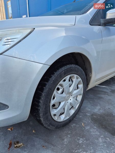 Хэтчбек Ford Focus 2008 в Богуславе