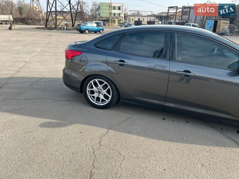 Седан Ford Focus 2016 в Запорожье