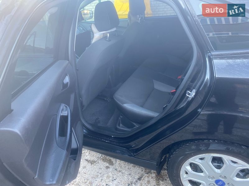 Седан Ford Focus 2012 в Львове
