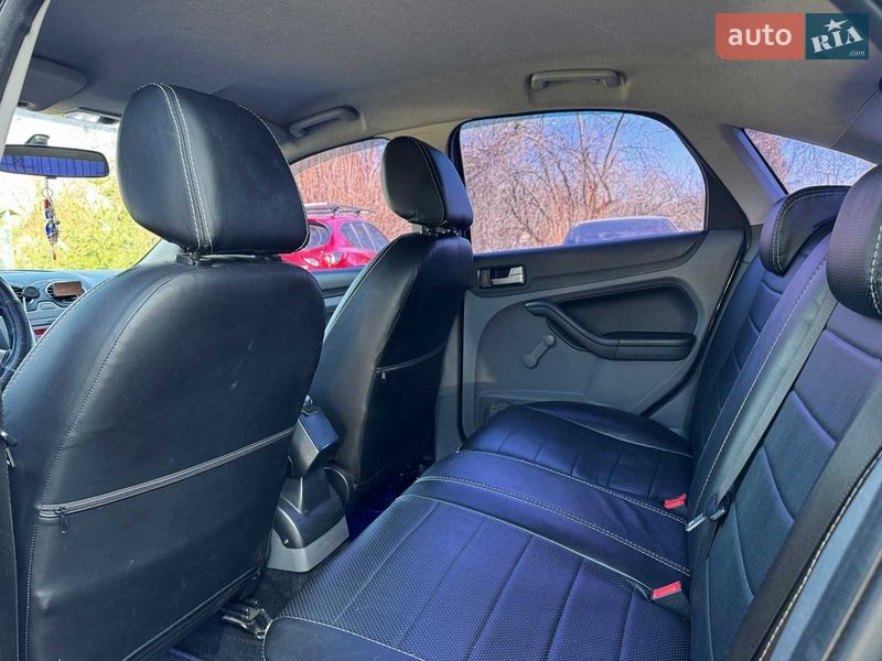Хэтчбек Ford Focus 2008 в Киеве