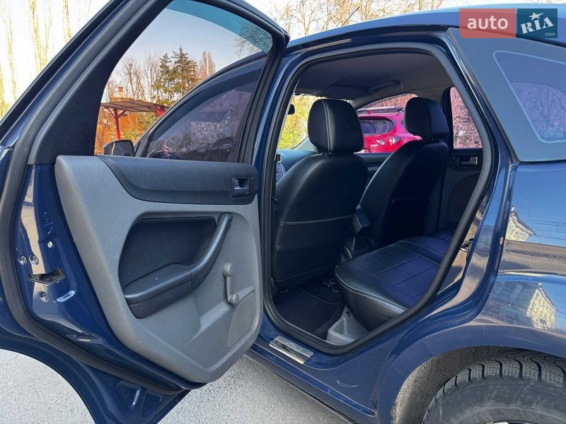 Хэтчбек Ford Focus 2008 в Киеве