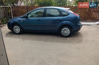 Хэтчбек Ford Focus 2006 в Пулинах