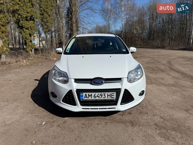 Хетчбек Ford Focus 2014 в Житомирі