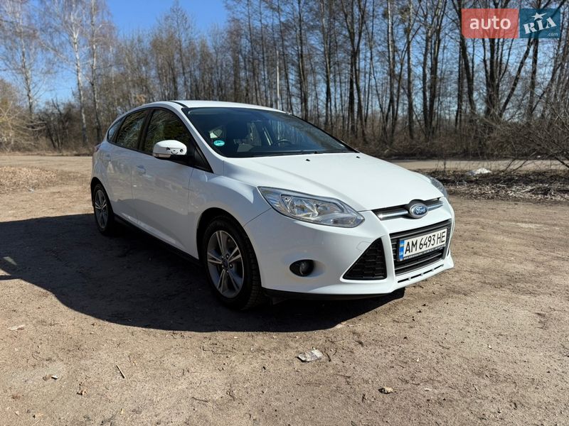Хетчбек Ford Focus 2014 в Житомирі
