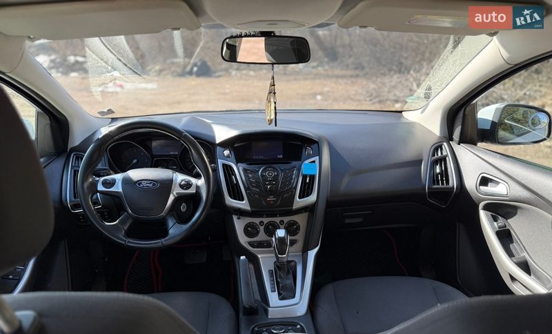 Хетчбек Ford Focus 2014 в Житомирі