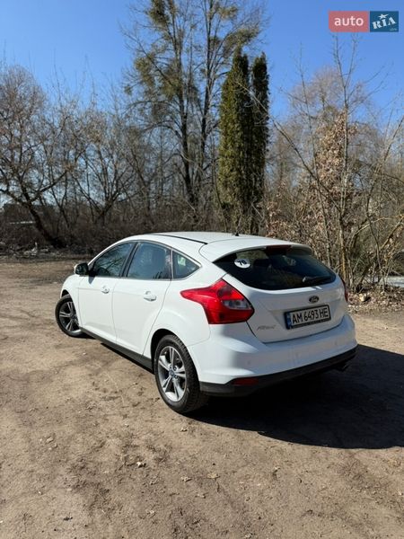 Хетчбек Ford Focus 2014 в Житомирі