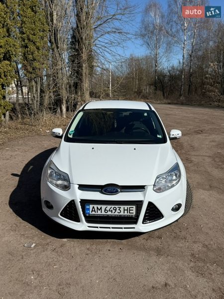 Хетчбек Ford Focus 2014 в Житомирі