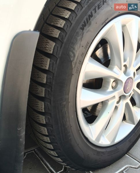 Седан Ford Focus 2013 в Кременчуці фото 13 Седан Ford Focus 2013 в Кременчуці