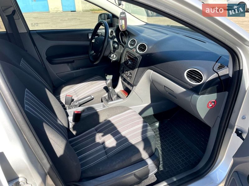 Універсал Ford Focus 2010 в Івано-Франківську фото 7 Універсал Ford Focus 2010 в Івано-Франківську