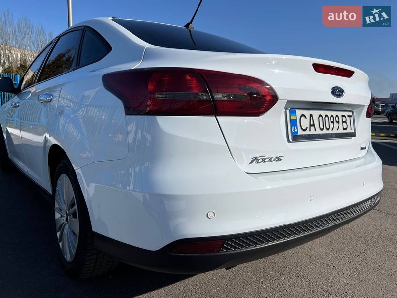Седан Ford Focus 2017 в Черкасах
