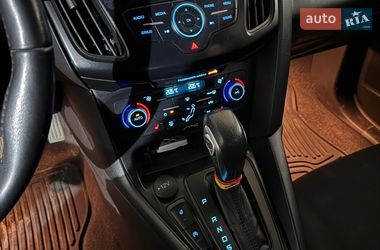 Седан Ford Focus 2018 в Дніпрі