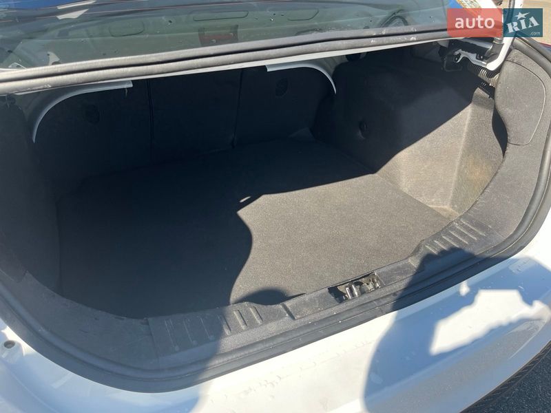 Седан Ford Focus 2015 в Києві