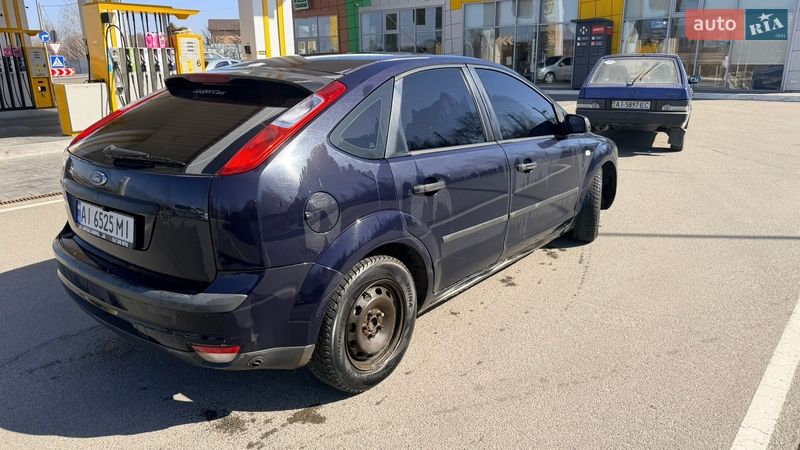 Хэтчбек Ford Focus 2005 в Киеве